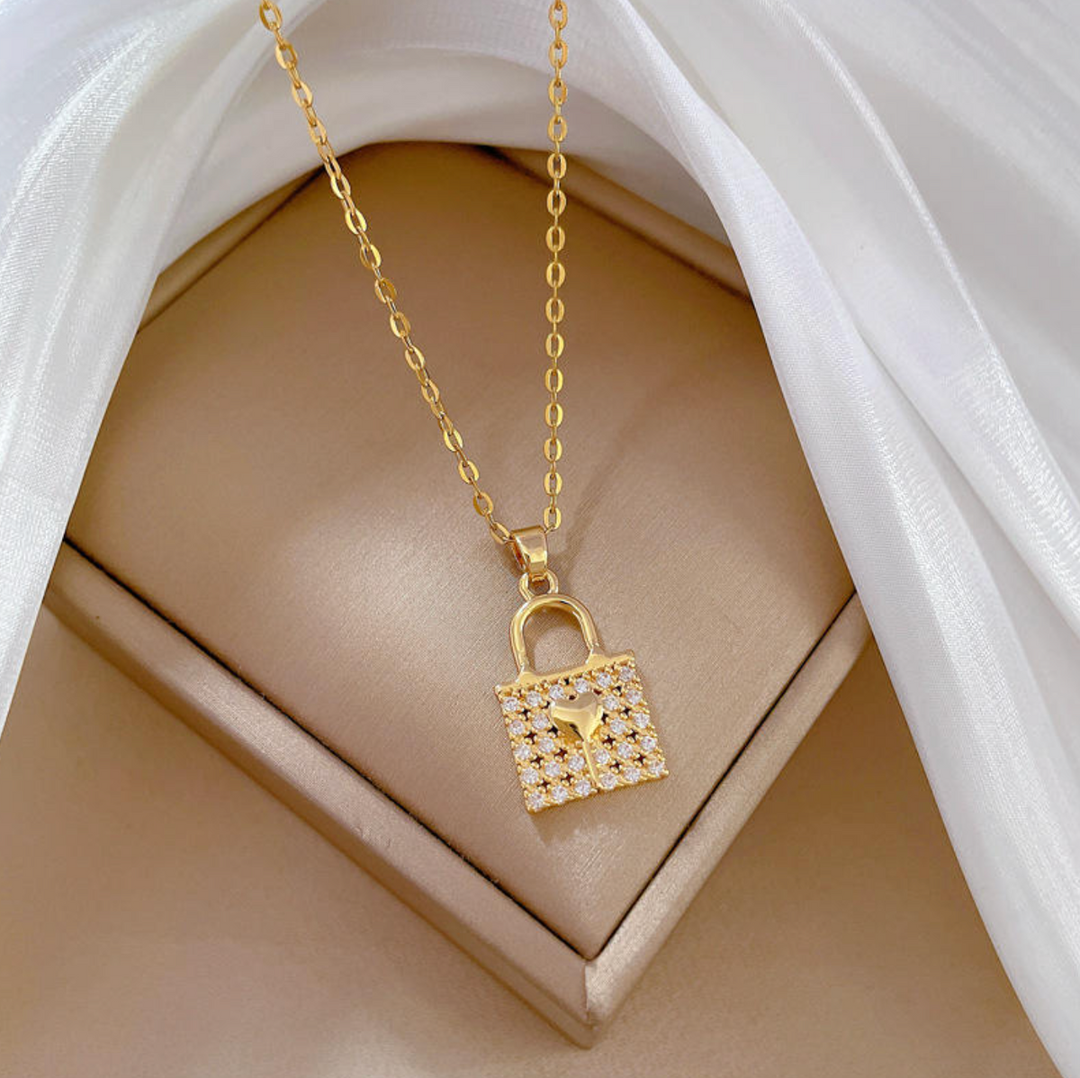 Light Luxury Heart Lock Pendant Jewelry