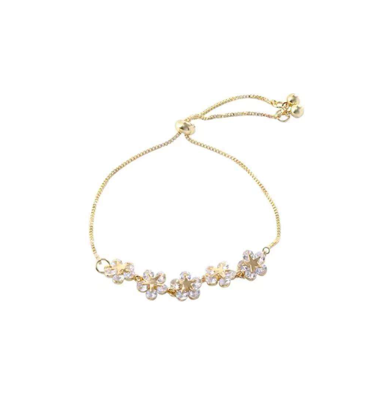 Gold-Plated Petal Flower Star Necklace – Elegant Floral Statement Jewelry